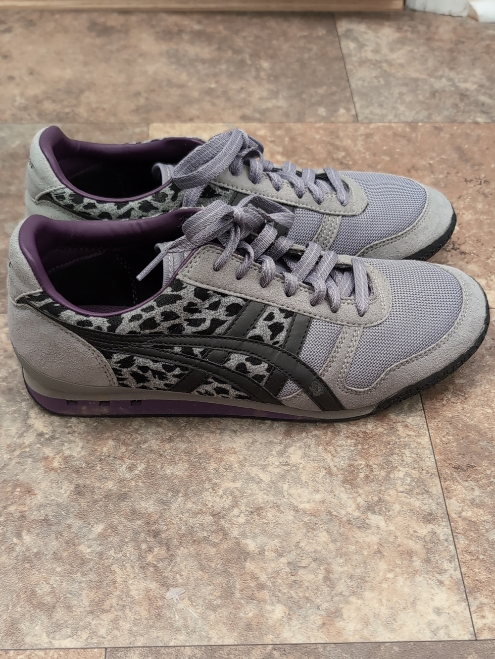 Onitsuka Tiger Ultimate 81 Gray Leopard Purple Sneakers Size 9